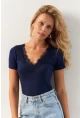Kadın Lacivert Dantel Detaylı Bluz AYD374