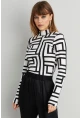 Kadın Siyah-Beyaz Yarım Balıkçı Desenli Bluz LPP1147