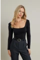 Kadın Siyah Kayık Yaka Bluz DMR387