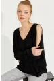 Kadın Siyah Kolu Yırtmaçlı Triko Bluz SMT221