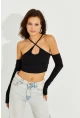 Kadın Siyah Omuzları Açık Sırtı Çapraz Crop Bluz B2684