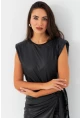 Kadın Siyah Omuzları Vatkalı Suni Deri Bluz TF42