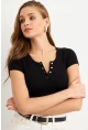 Kadın Siyah Önü Düğmeli Basic T-Shirt TOP07