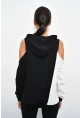 Kadın Siyah Renk Bloklu Omuzları Açık Sweatshirt B23