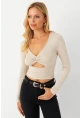 Kadın Vanilya Önü Pencereli Crop Bluz AYD393