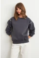 Kadın Gri Omuzları İnci Detaylı Sweatshirt MDY1424