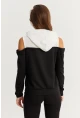 Kadın Siyah-Beyaz Omuzları Açık Sweatshirt TF15