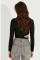 Kadın Siyah Zincir Detaylı Triko Crop Bluz KZ2802
