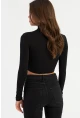Kadın Siyah Aksesuarlı Crop Bluz EY2944