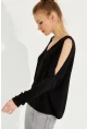 Kadın Siyah Kolu Yırtmaçlı Triko Bluz SMT221