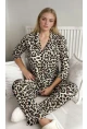 Kadın Leopar Desenli Pijama Takımı – Düğmeli Üst, Rahat Kesim Alt