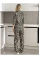 Kadın Leopar Desenli Pijama Takımı – Düğmeli Üst, Rahat Kesim Alt