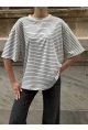 Kadın Oversize Çizgili Tişört Beyaz