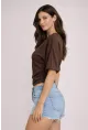 Kahverengi Büzgü Detaylı Crop Bluz – Yarım Kol Basic Şık Tişört