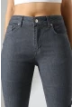 Koyu Gri Yüksek Bel Dar Kesim Jean